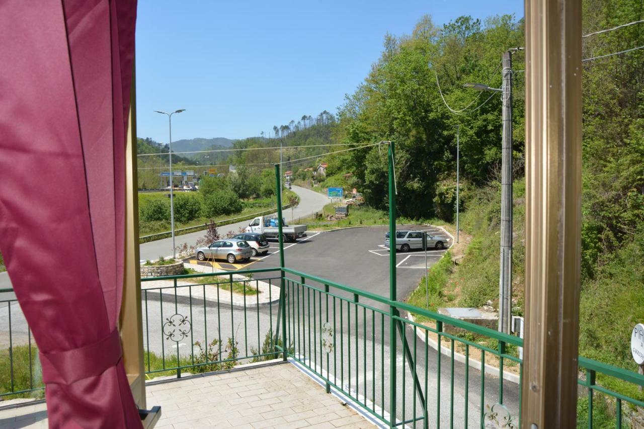 Agriturismo Ghirlanda Norma Rita Carrodano Inferiore Екстер'єр фото